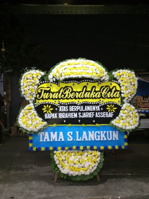 Papan Bunga Duka di Banama Tingang